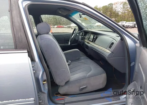 1998 Ford Crown Victoria z USA, uszkodzony, nr VIN 2FAFP73W8WX162778